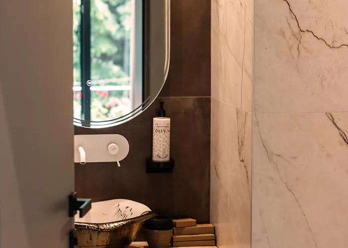 Koja Boutique * 地拉那