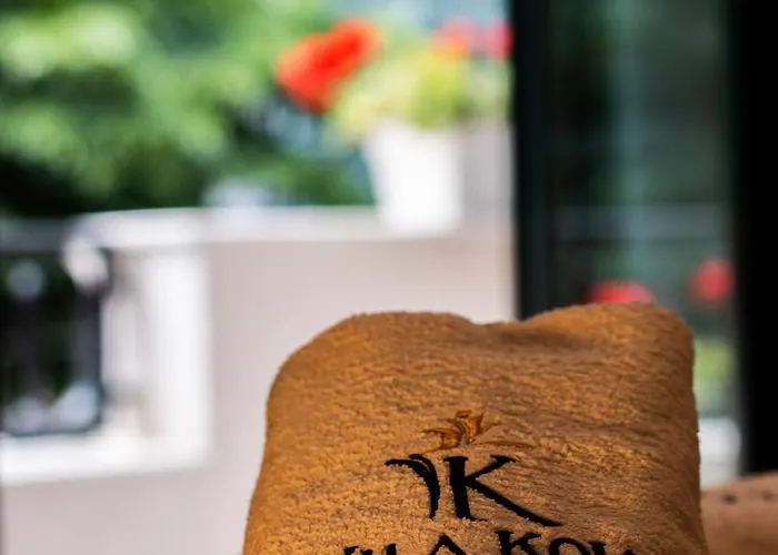 Koja Boutique * 地拉那